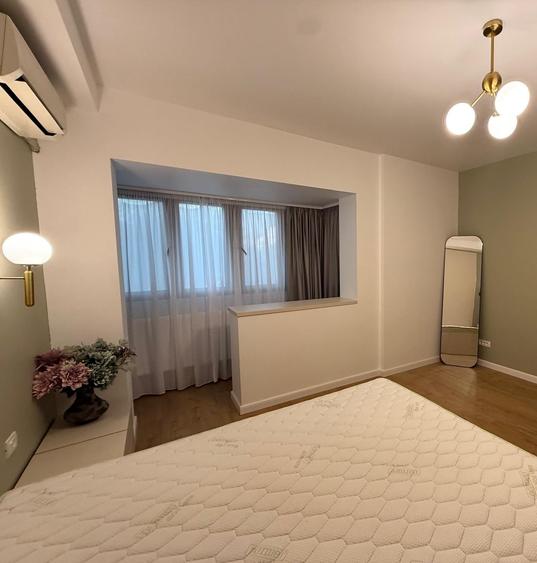 Apartament cu 3 camere decomandat în Dorobanți