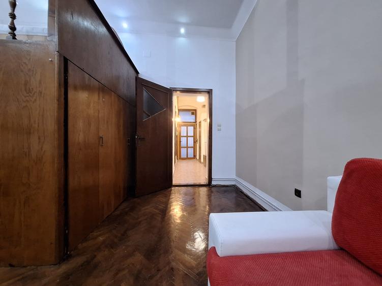 Garsonieră decomandată, mobilată în Ultracentral