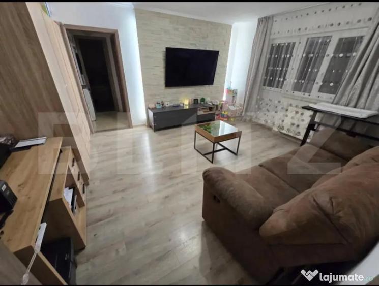 Apartament cu 2 camere, 50 mp, etaj intermediar, renovat, z - 9