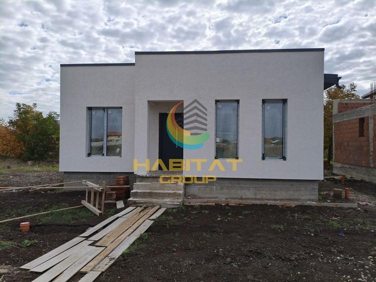 Casă individuală cu 4 camere cu Canalizare în Berceni
