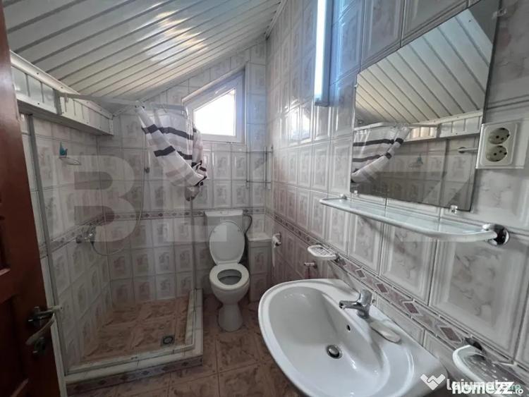 Casă cu 7 camere cu Teren 430 Mp în Gruia