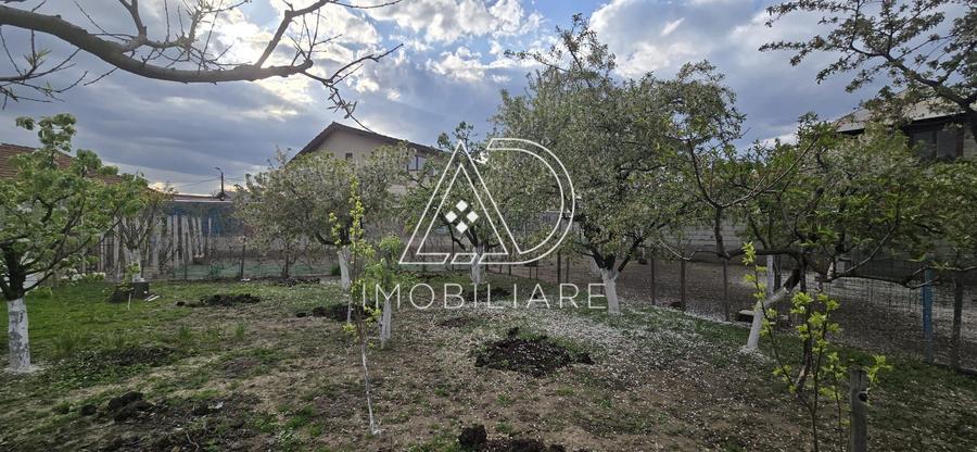 Teren intravilan de 420 mp, în 9 Mai