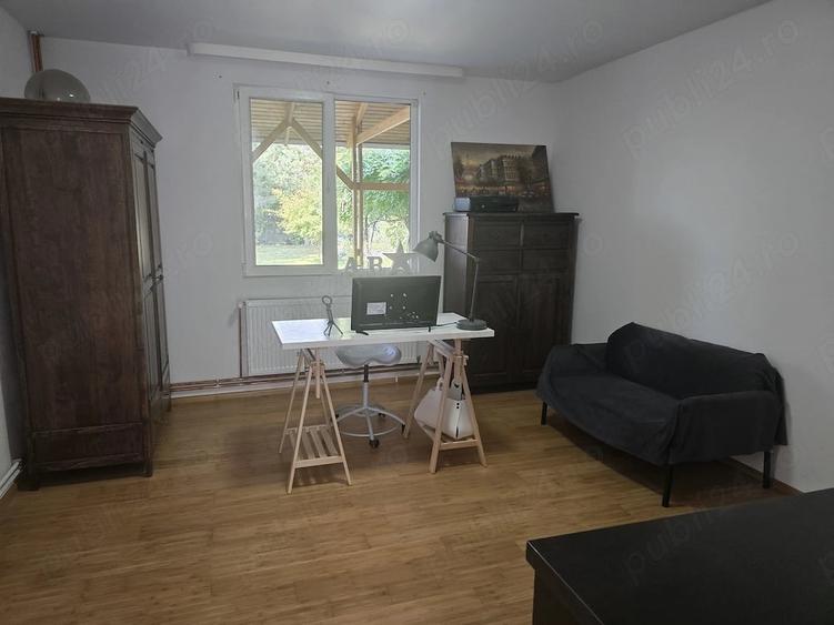 Casă cu Teren 1164 Mp în Central