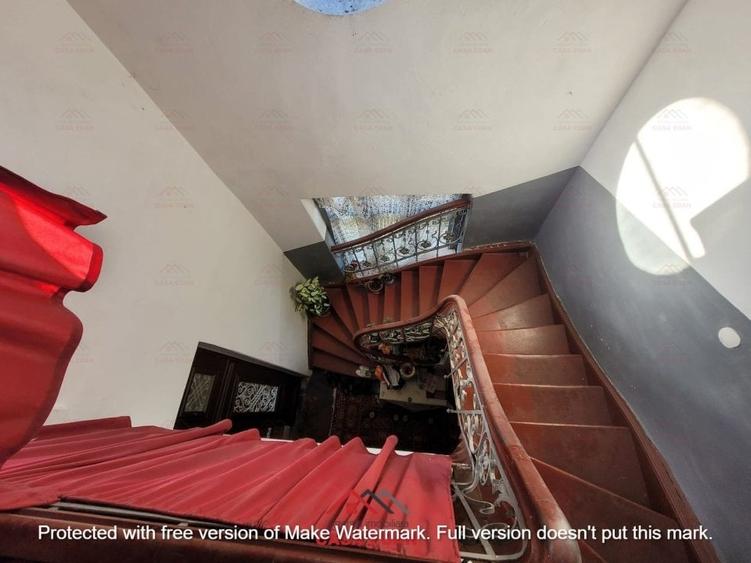 Apartament cu 4 camere semidecomandat în Central
