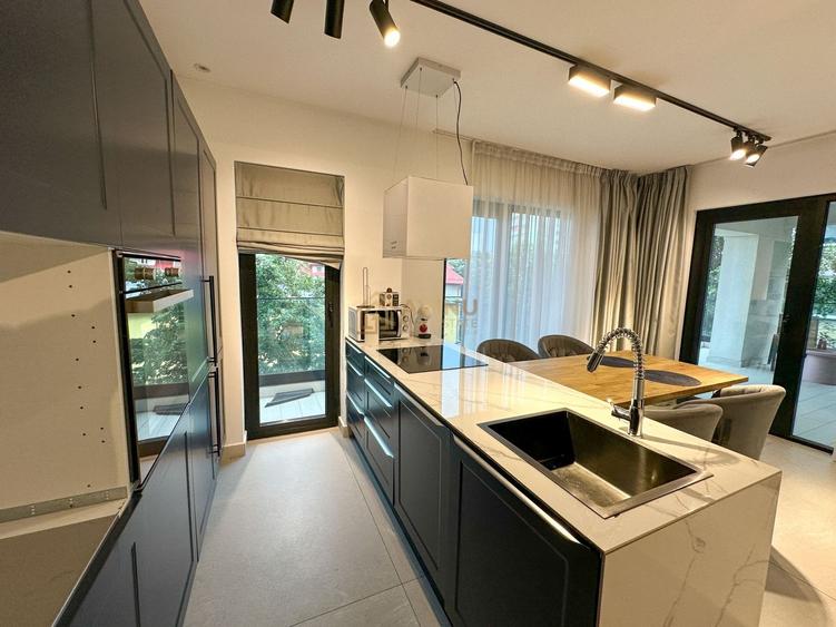 Apartament cu 3 camere decomandat în Domenii