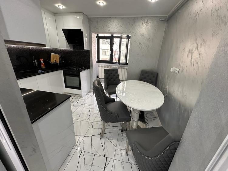 Apartament cu 3 camere decomandat în Dacia