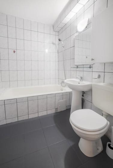 Apartament cu 2 camere semidecomandat, mobilat în Basarabia