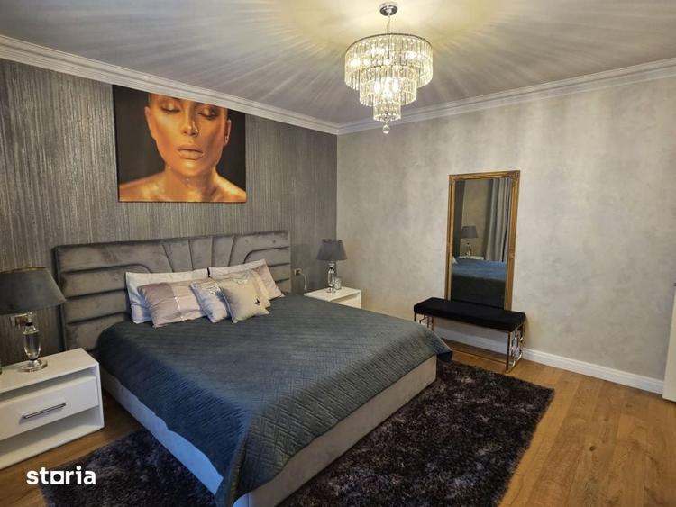 Casă cu 8 camere cu Teren 800 Mp în Plaiul Vulcanești