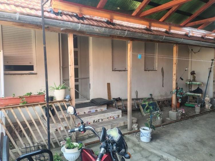 Casă cu 4 camere în Șomoșcheș