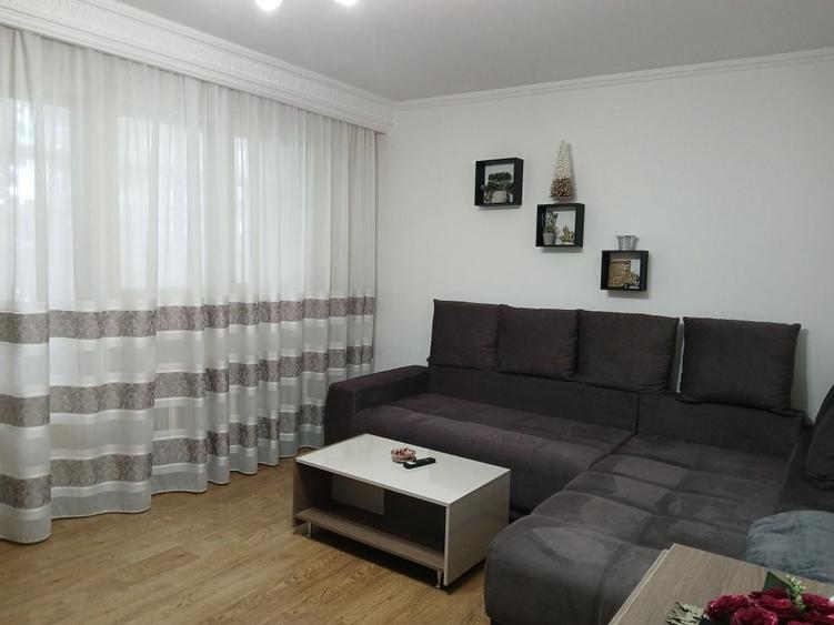 Apartament cu 3 camere decomandat în Nord
