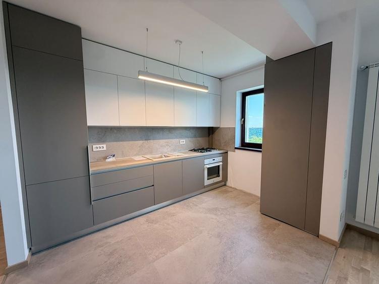 Apartament cu 3 camere, mobilat în Băneasa