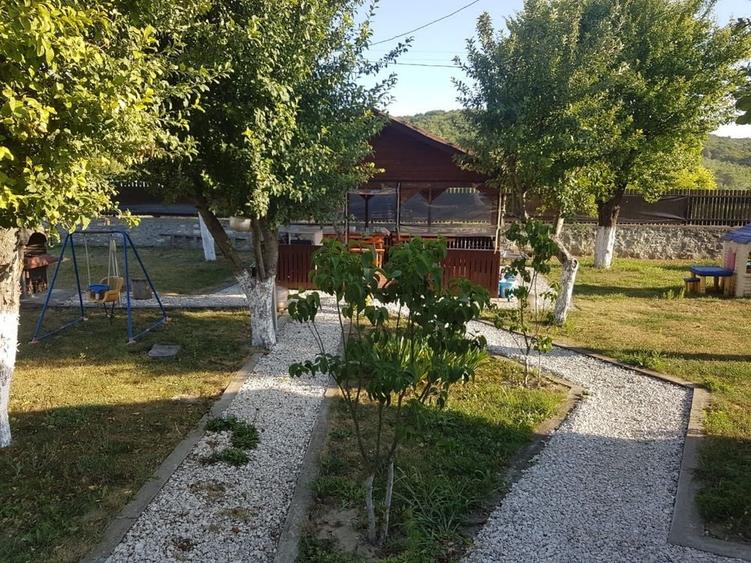 Casă cu 4 camere în Șipotele