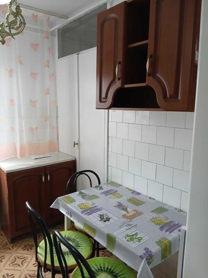 Apartament cu 2 camere semidecomandat în Dumbrăvița