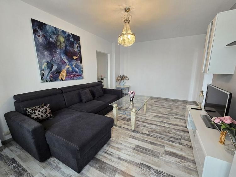 Apartament cu 2 camere semidecomandat în Cantemir
