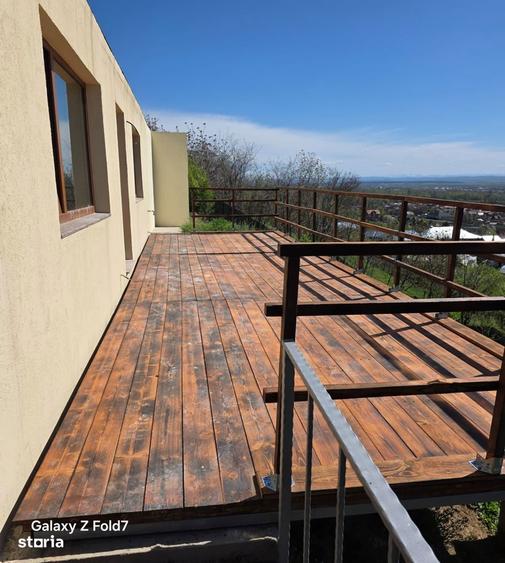 Casă cu 5 camere cu Teren 500 Mp în Podgoria