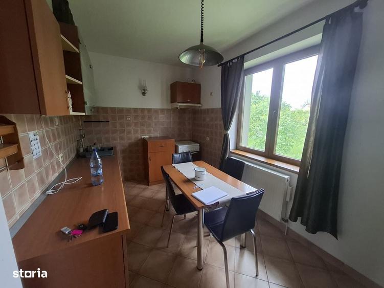 Casă cu 3 camere cu Teren 800 Mp în Central