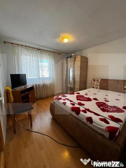 Apartament cu 3 camere decomandat, mobilat în Central