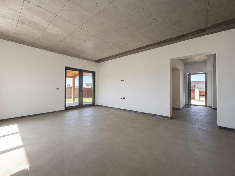 Casă cu 4 camere în Centură