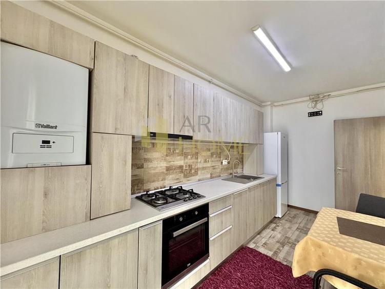 Apartament cu 3 camere decomandat, mobilat în Albert