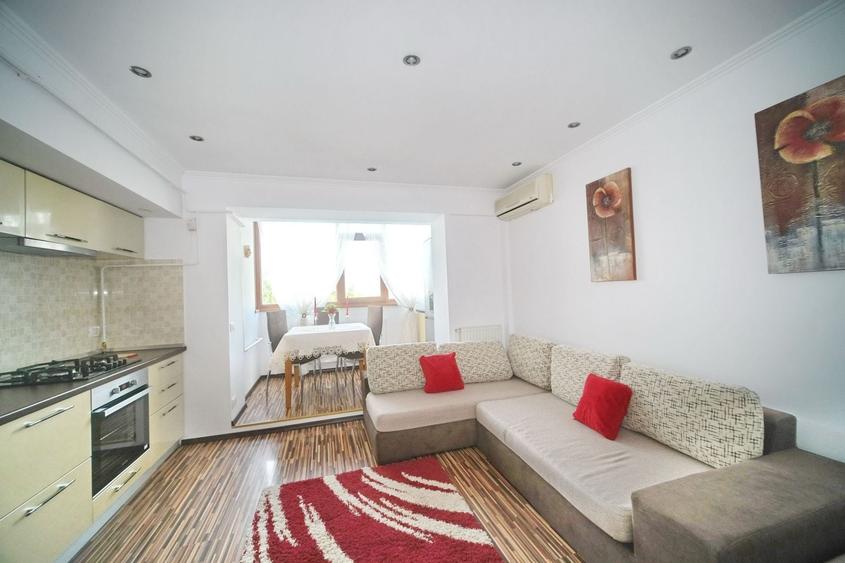 Apartament cu 2 camere decomandat, mobilat în Micro 19