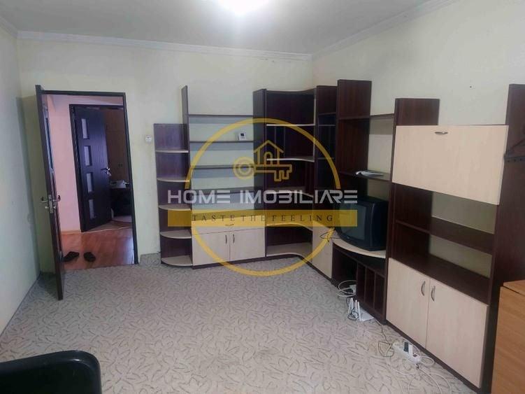 Apartament cu 3 camere decomandat, mobilat în Mircea cel Bătrân