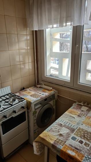 Garsonieră decomandată în Apărătorii Patriei