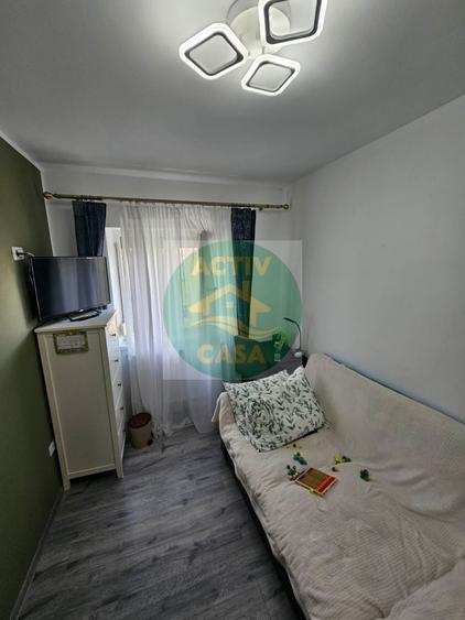 Apartament cu 3 camere decomandat în Est
