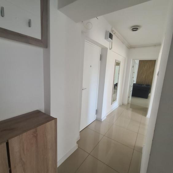 Inchiriez apartament ( Varuna) - 2