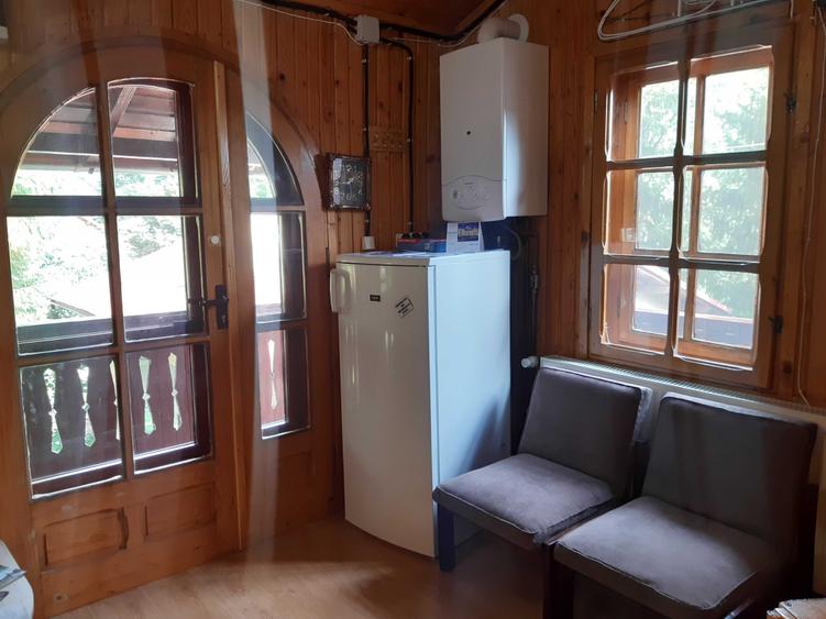 Apartament cu 2 camere semidecomandat în Lacu
