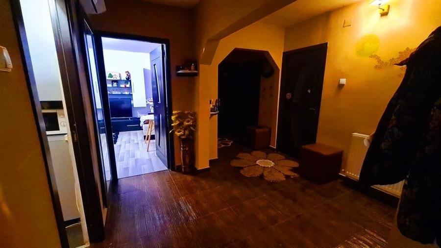 *DE VANZARE*Apartament compus din patru camere si dependinte* // *** Pret Fix *** - 2