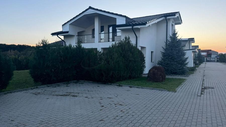 Casă individuală cu 5 camere cu Piscina în Snagov