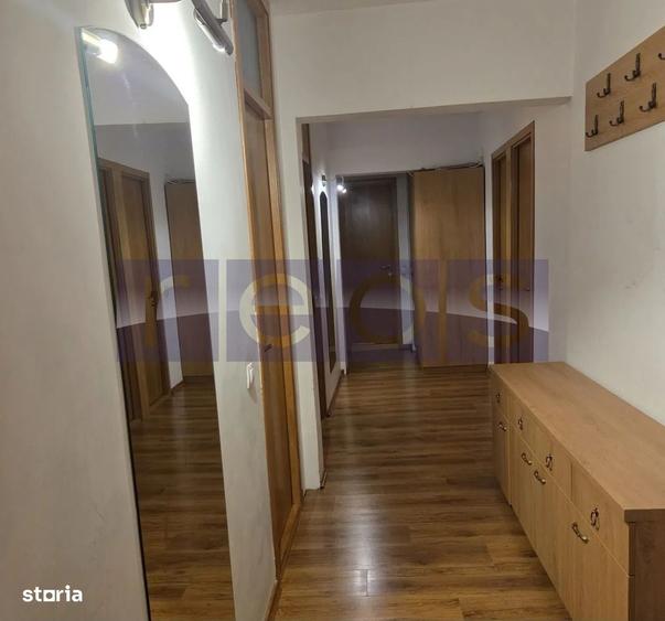 Apartament cu 3 camere decomandat în Dristor