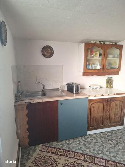 Casă cu 4 camere în Comana