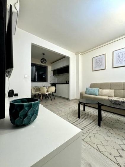 Apartament cu 2 camere decomandat în Theodor Pallady