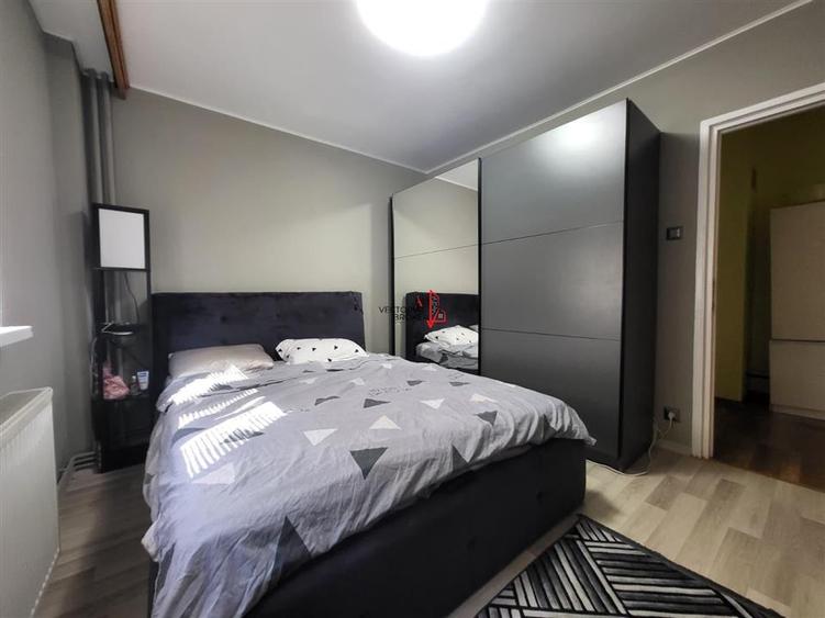 Apartament cu 3 camere decomandat în Titan