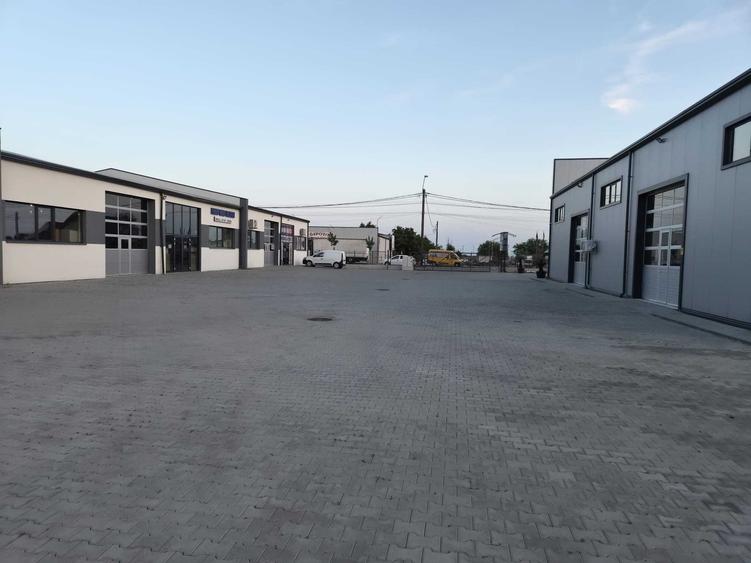 Spațiu comercial, de 400 mp, în Central
