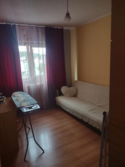 Apartament cu 3 camere decomandat în Tomești