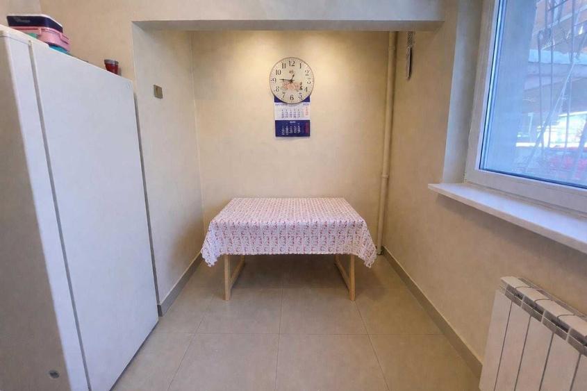 Apartament cu 3 camere semidecomandat, mobilat în Dorobanți