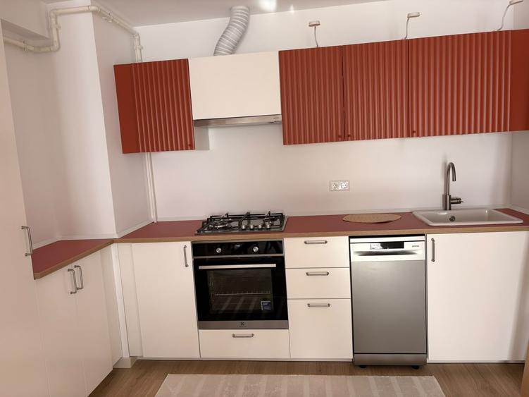 Apartament cu 2 camere decomandat în Drumul Taberei