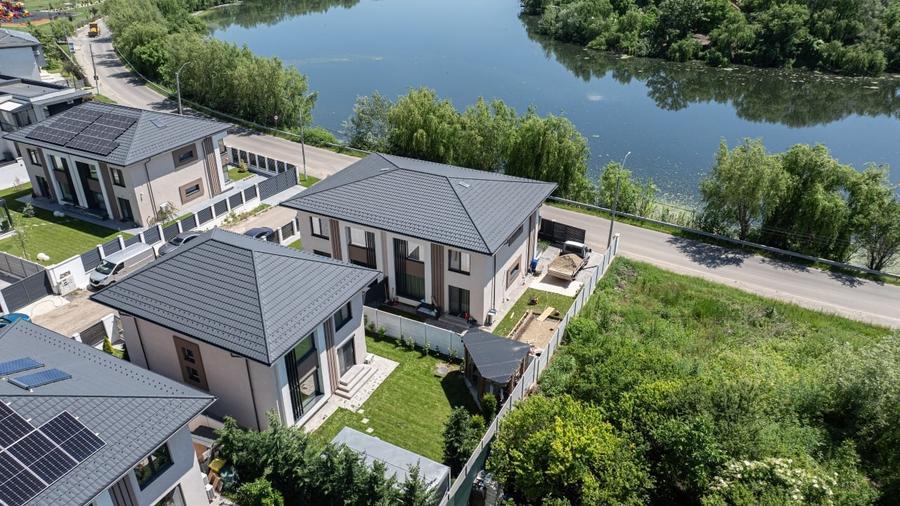 Casă individuală cu 5 camere cu Teren 354 Mp în Tunari