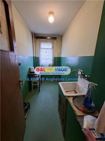 Apartament cu 2 camere decomandat în Drumul Taberei