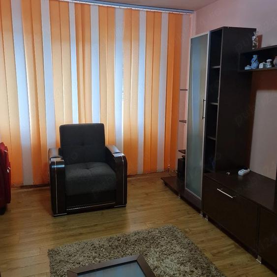Apartament cu 2 camere nedecomandat în Tineretului