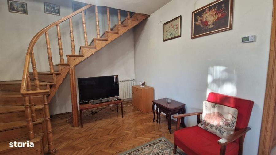 Casă cu 4 camere cu Teren 163 Mp în Central