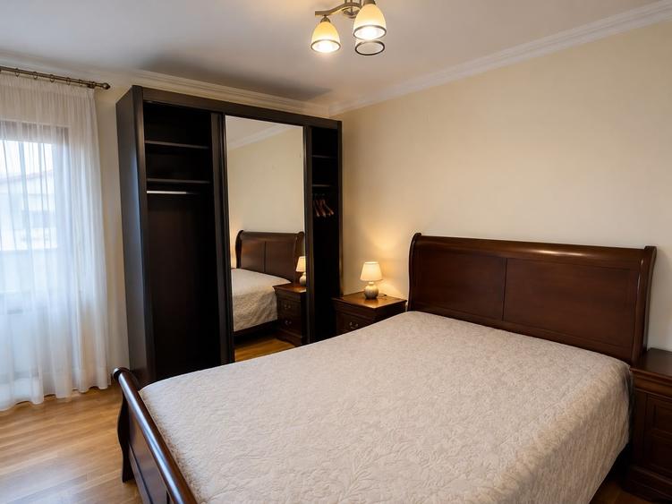 Casă cu 4 camere cu Teren 350 Mp în Lumina