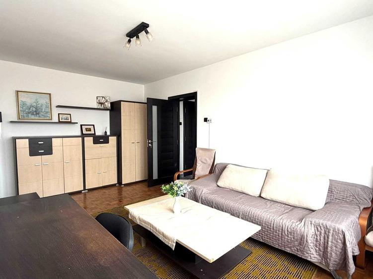 Apartament cu 2 camere semidecomandat în Semicentral