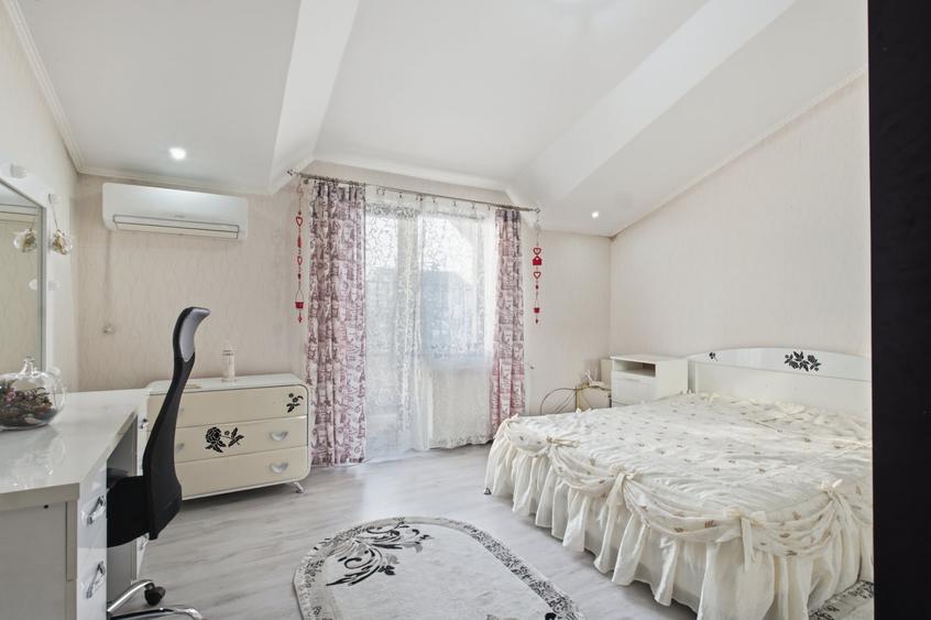 Casă individuală cu 5 camere cu Canalizare în Coiciu
