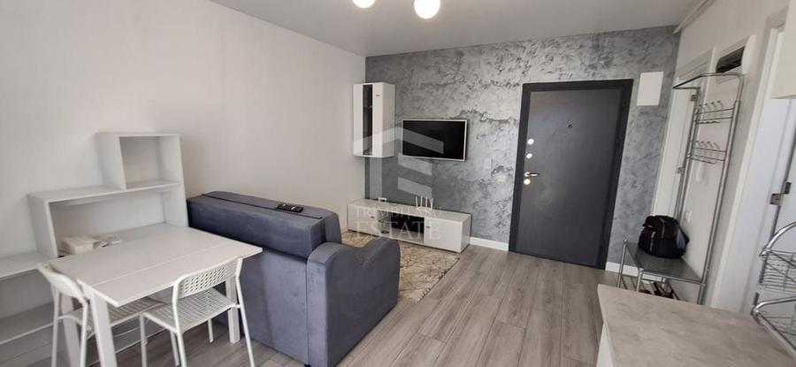 Apartament cu 2 camere semidecomandat în Apărătorii Patriei