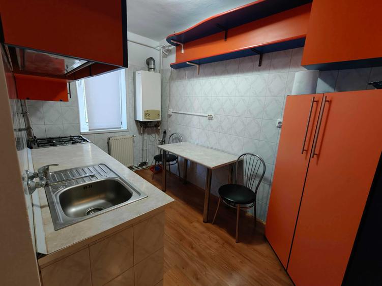 Apartament cu 2 camere semidecomandat în Central