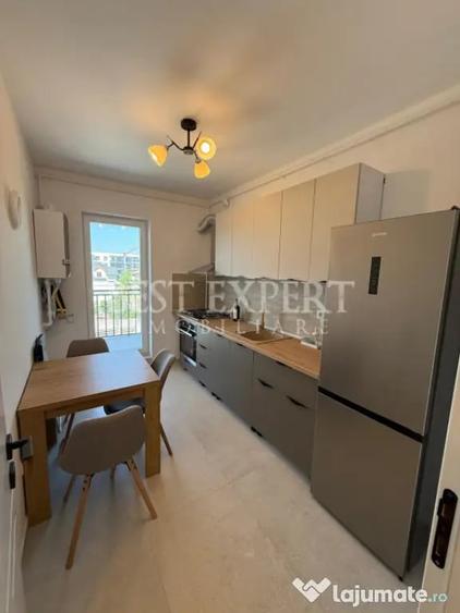Apartament cu 2 camere decomandat în Central