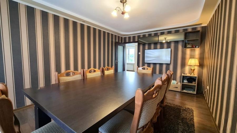 Apartament cu 3 camere decomandat în Răcădău